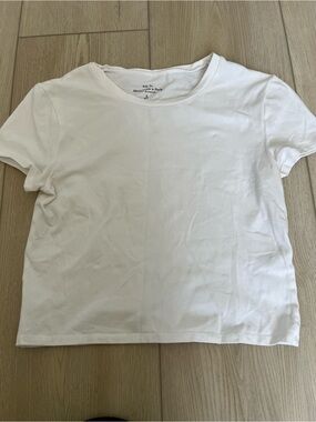 Abercrombie & Fitch Women's White Crewneck Short Sleeve Baby Tee